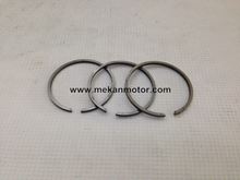 Picture of PISTON RING SET CZ 125